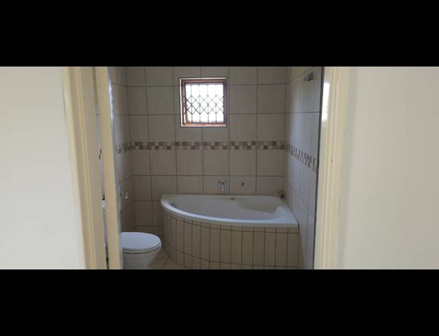 3 BEDROOM HOUSE RENTED IN HAYFIELDS